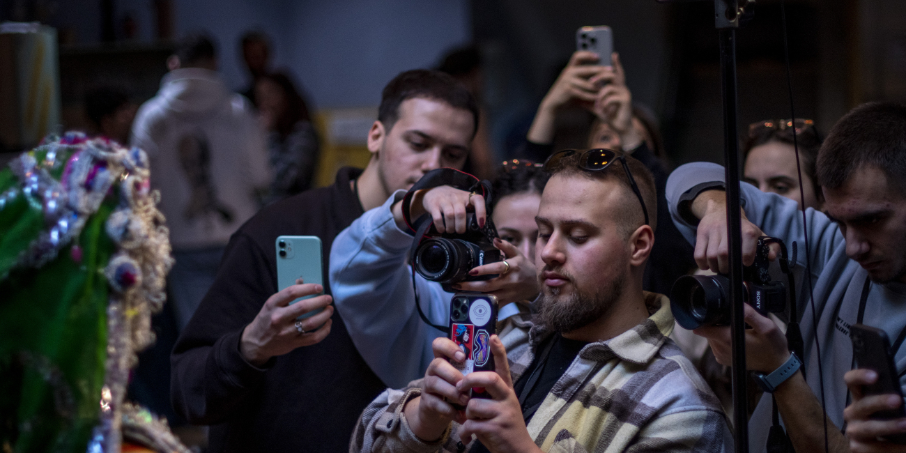 Thirrje për Aplikim Re-Connect: Eksplorimi i Identitetit përmes Filmbërjes Bashkëpunuese